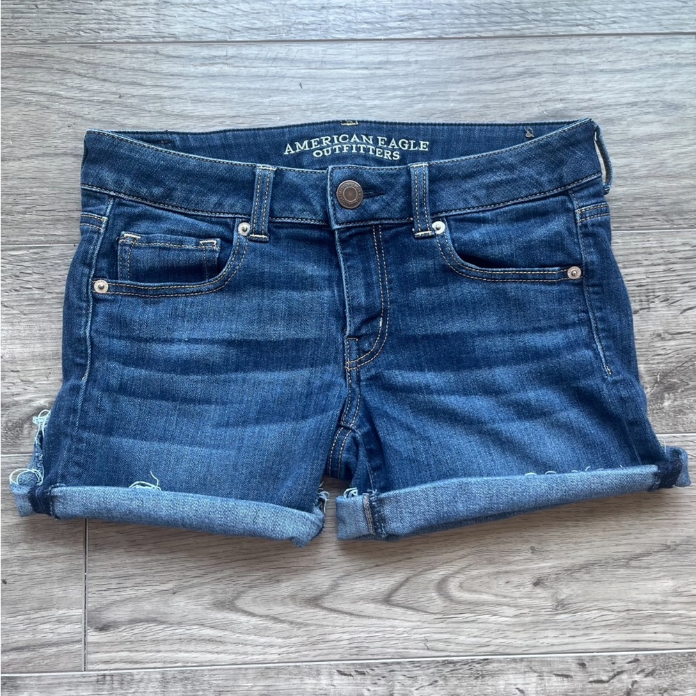 American Eagle Outfitters Low-Rise Midi Shorts Womens Size 6